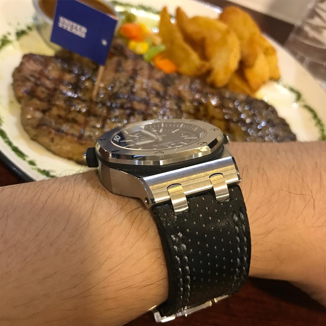 Ready stock AP ROO 42mm - AP Perforated Black
