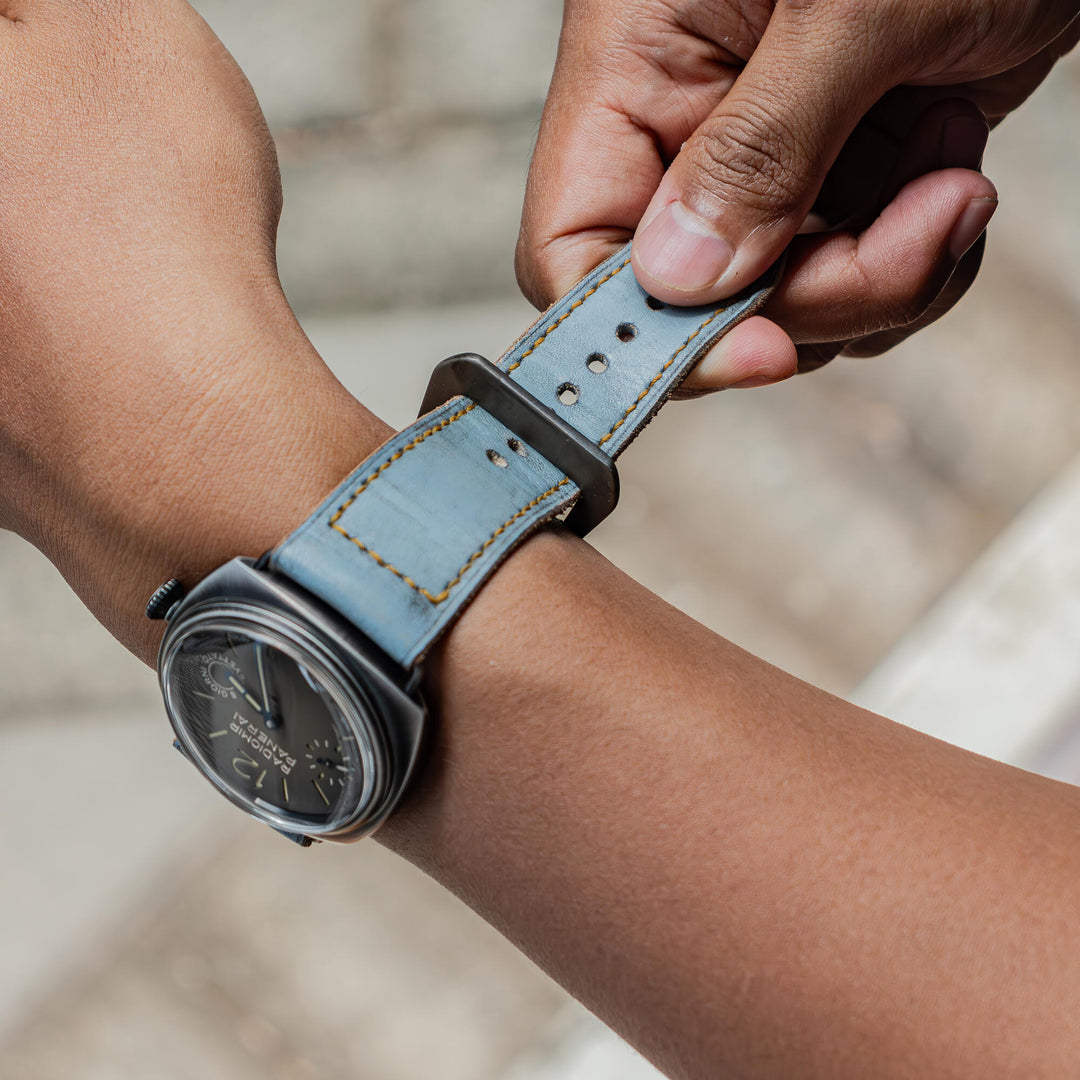 Vague Blue Strap