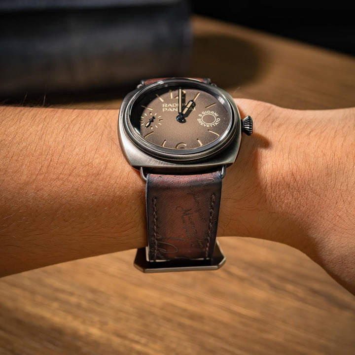 Dark Brown Patina Scritto