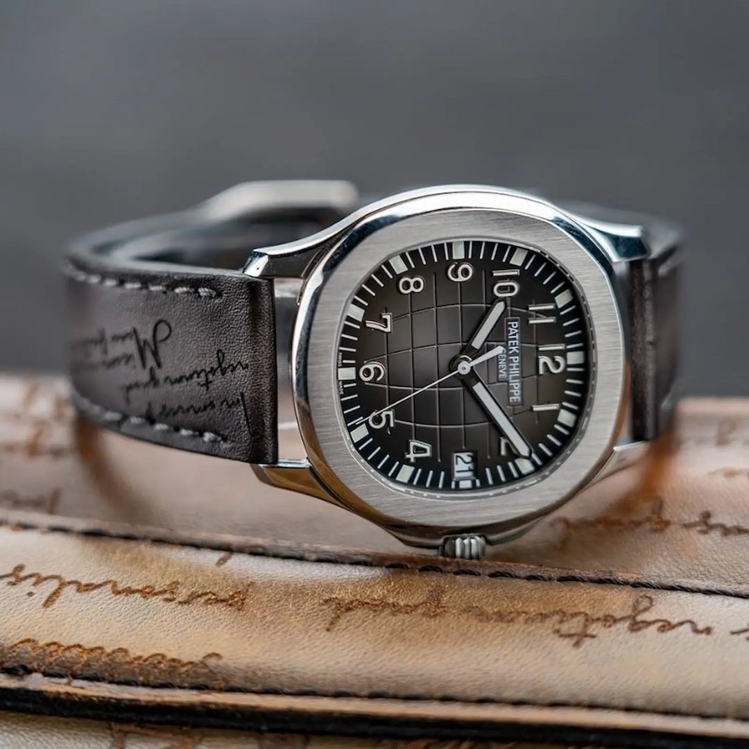 Grey Patina Scritto