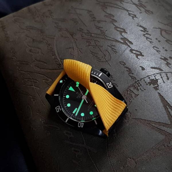 Tudor Straps - Kolor Yellow